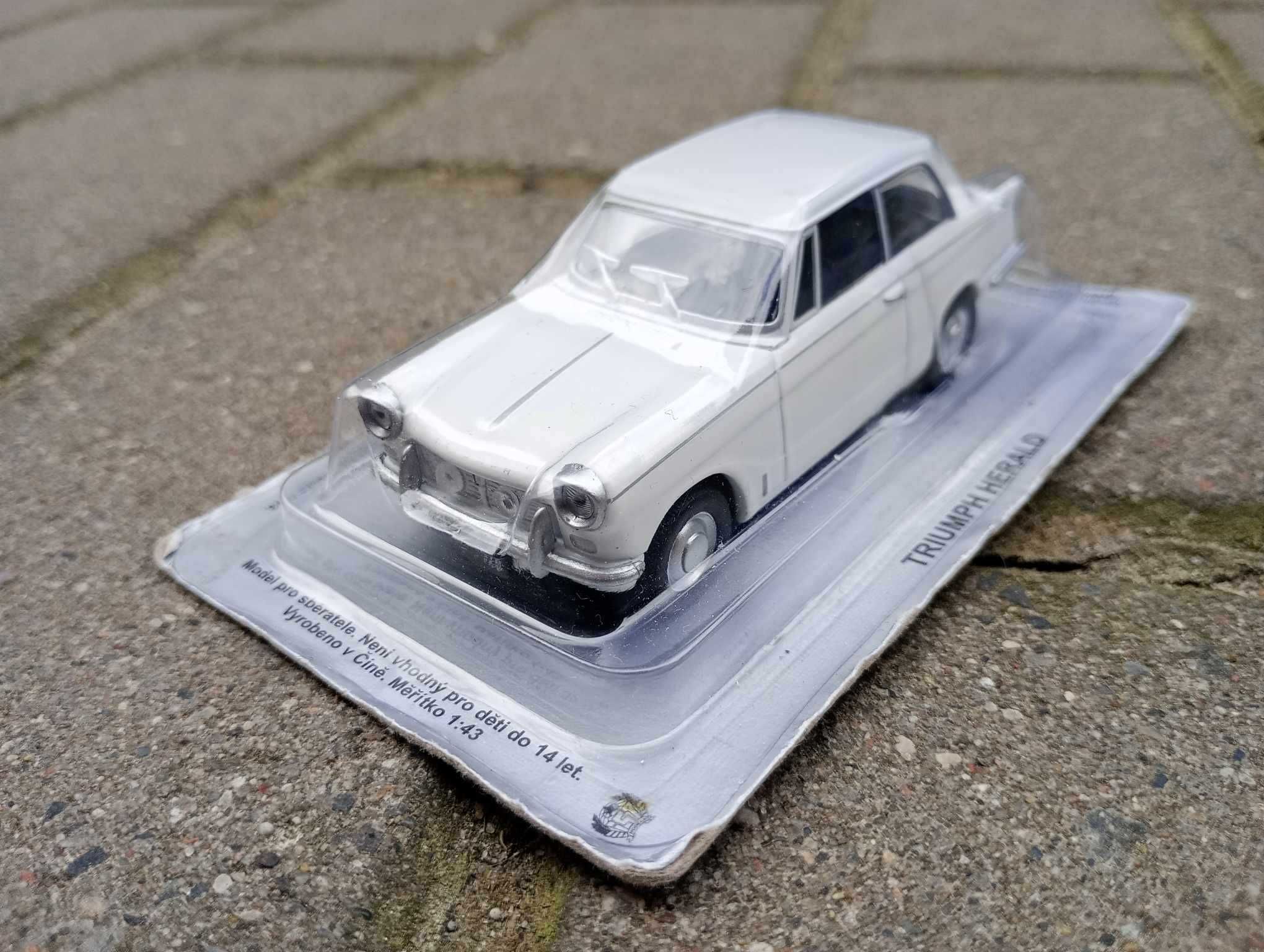 TRIUMPH HERALD kolekcja kultowe auta PRL 1/43 model Deagostini kap