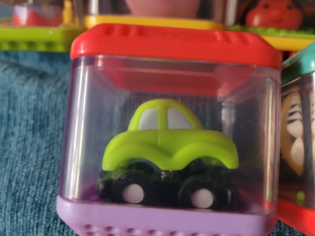 Klocki sensoryczne Fisher Price