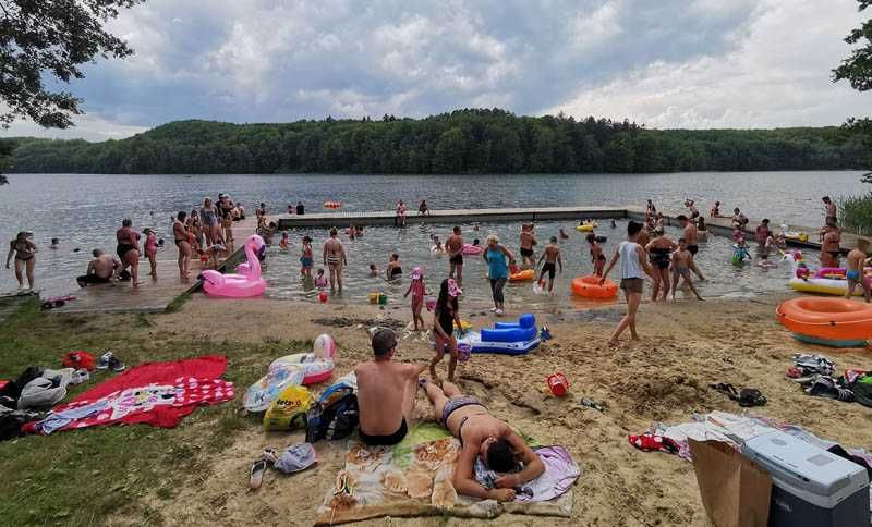 Sprzedam domek letniskowy nad jeziorem 63ha