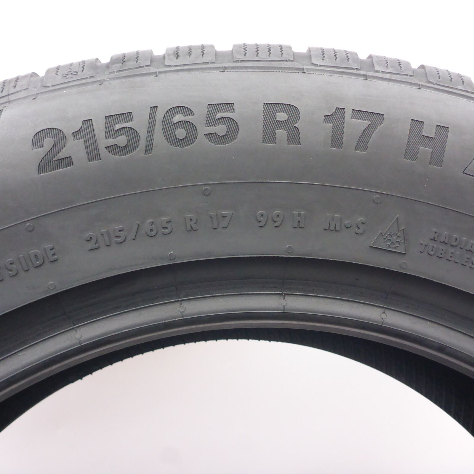 Opony 215/65/17 Continental 215/65R17 99H SUV Zimowe 2017 6,8-7,8mm
