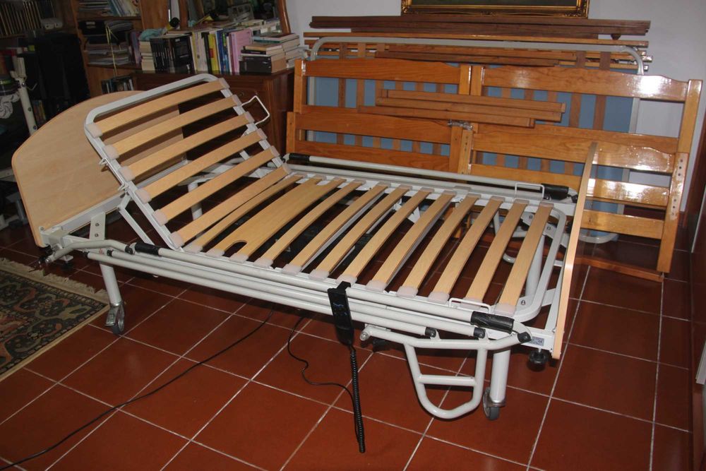 Cama Articulada Elétrica com Colchão Anti-Escaras – Excelente Estado