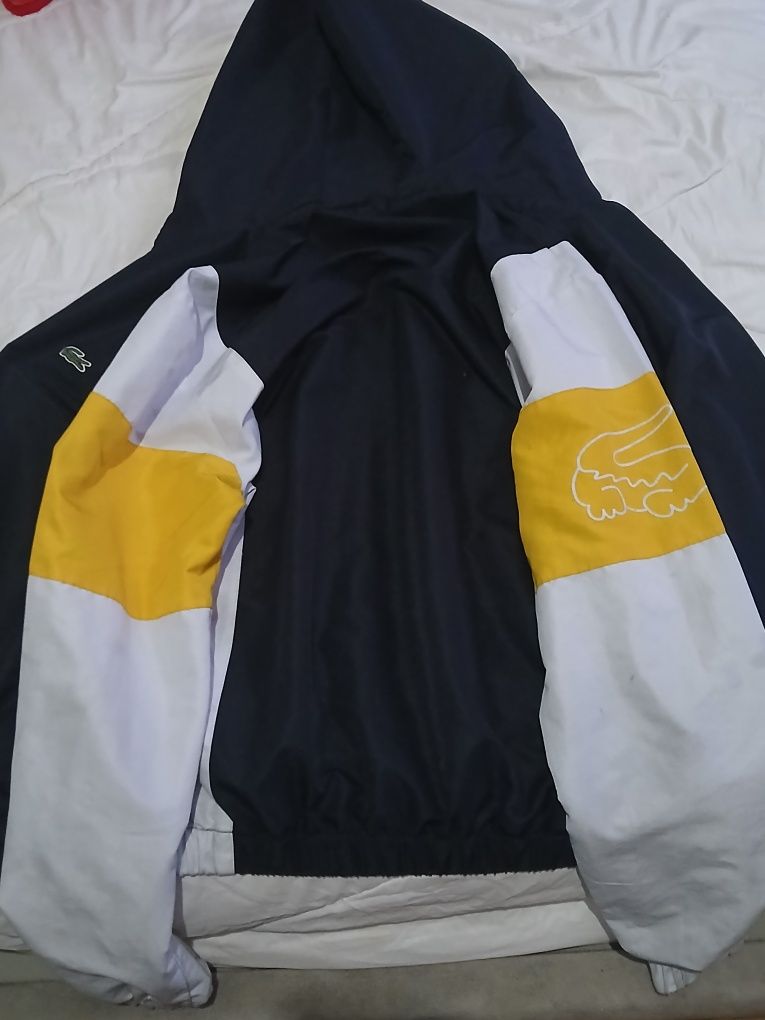 Vendo original!! Vendo original!!
Marca: lacoste
60€
Marca: lacoste
60