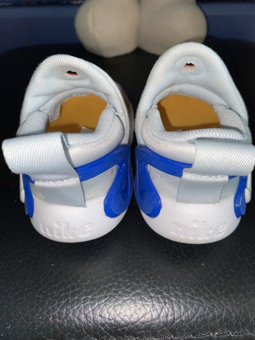 Tenis Adidas tam  21