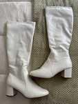 Botas brancas semi-novas