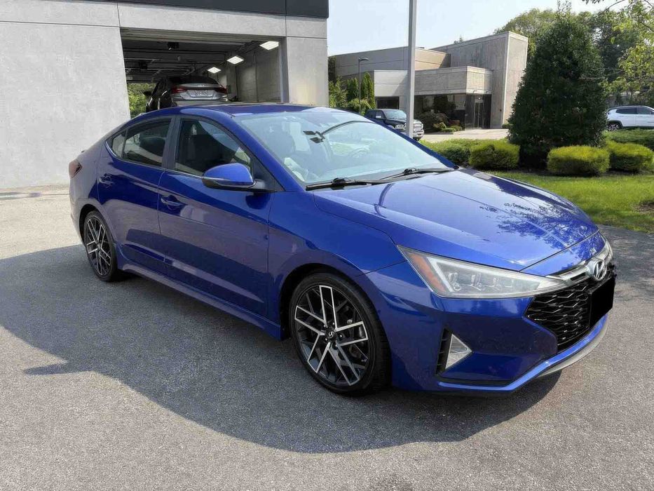 Hyundai Elantra Sport      2019