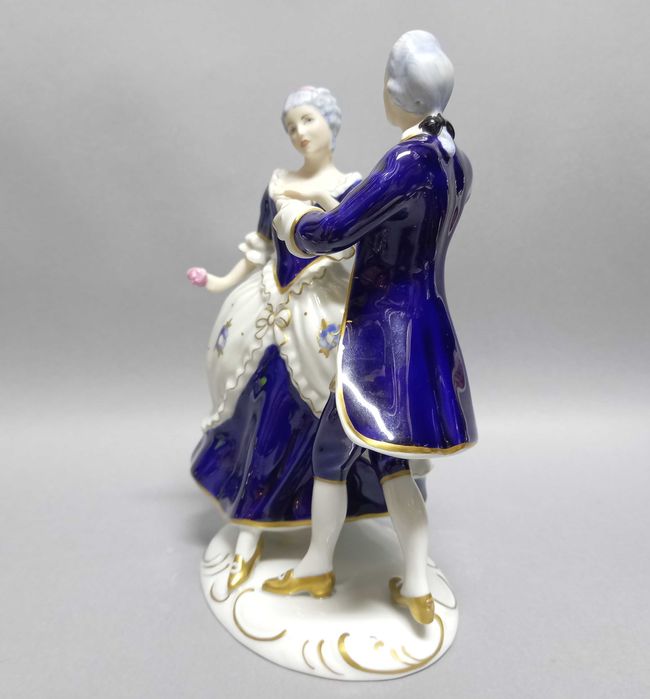 Dworska para w tańcu, figurka Royal Dux