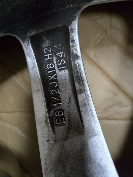 Продам диски в комплекті з зимовою  гумою на X5  G05, G06