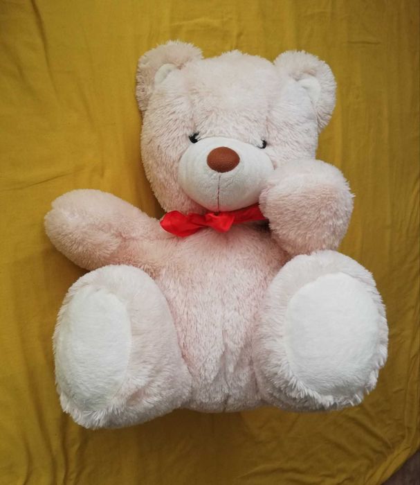 pluszowy duży miś jasny z kokardką walentynki przytulanka wys. 50cm