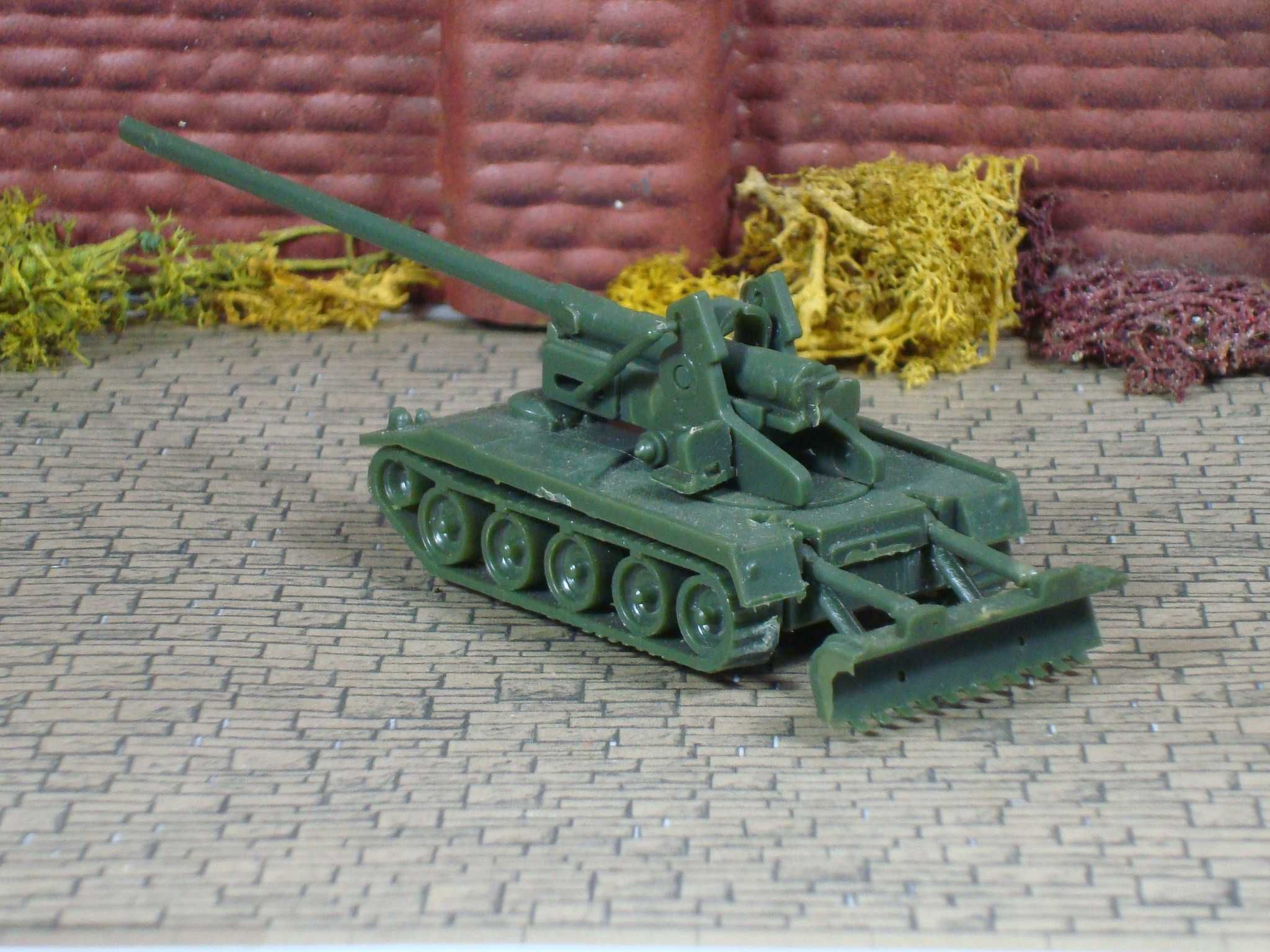 Eko Minitanks - Tanque com arrastadeira exercito Alemão / 1:87 / Usado