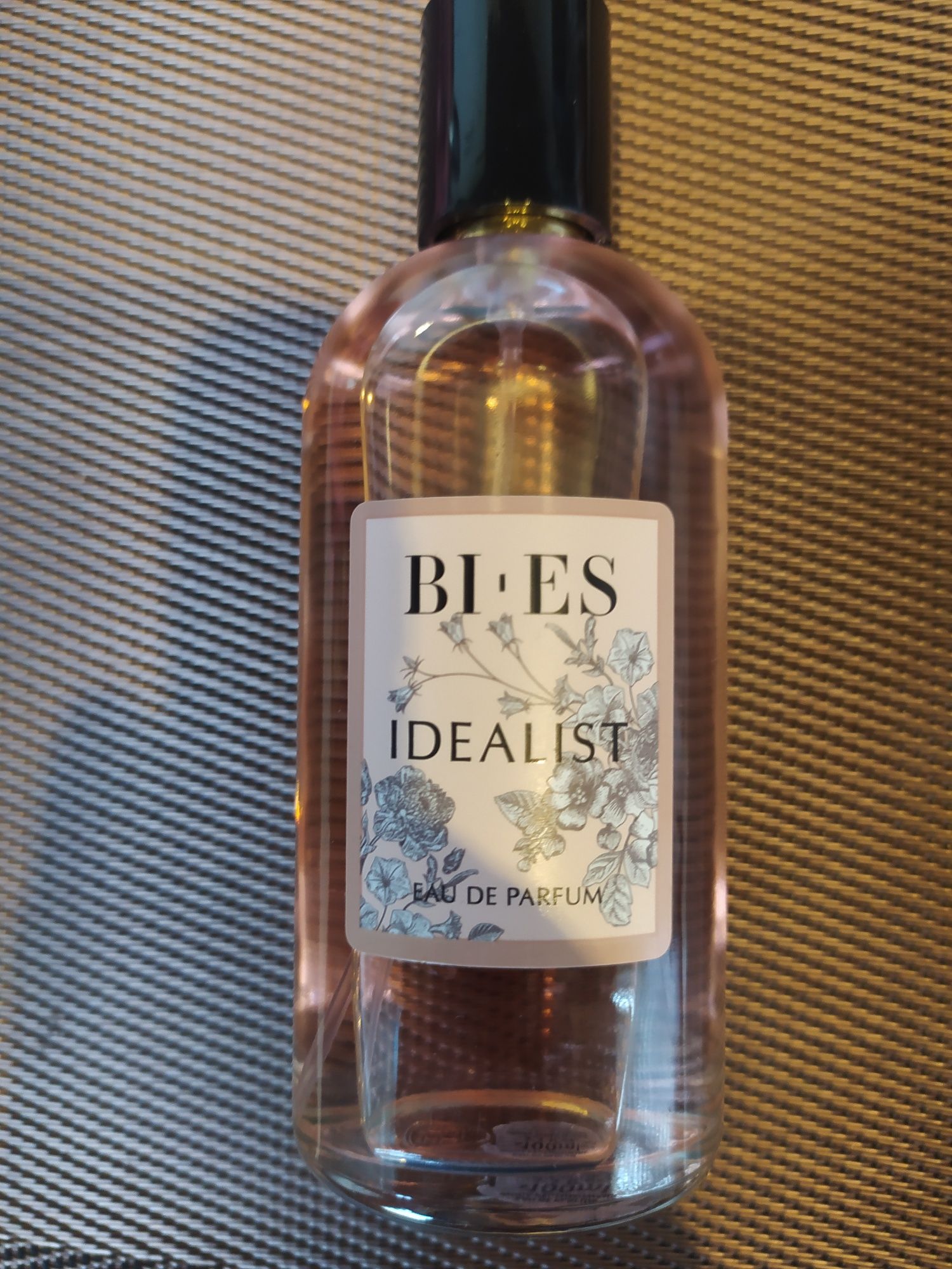 Sprzedam perfumy miklein i bies