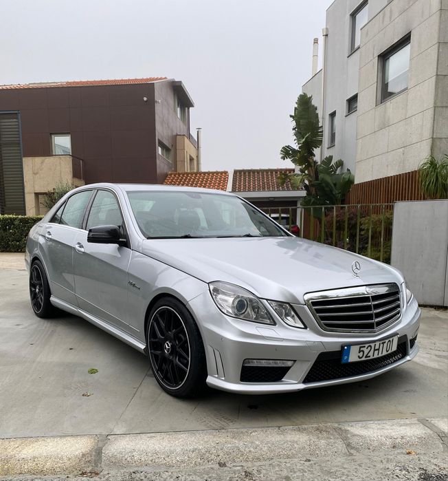 Mercedes-Benz E350 CGi 292cv -Avantgarde [look 63 AMG]