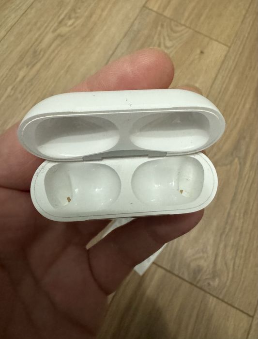 Sluchawki Apple AirPods Pro 2 stan idealny