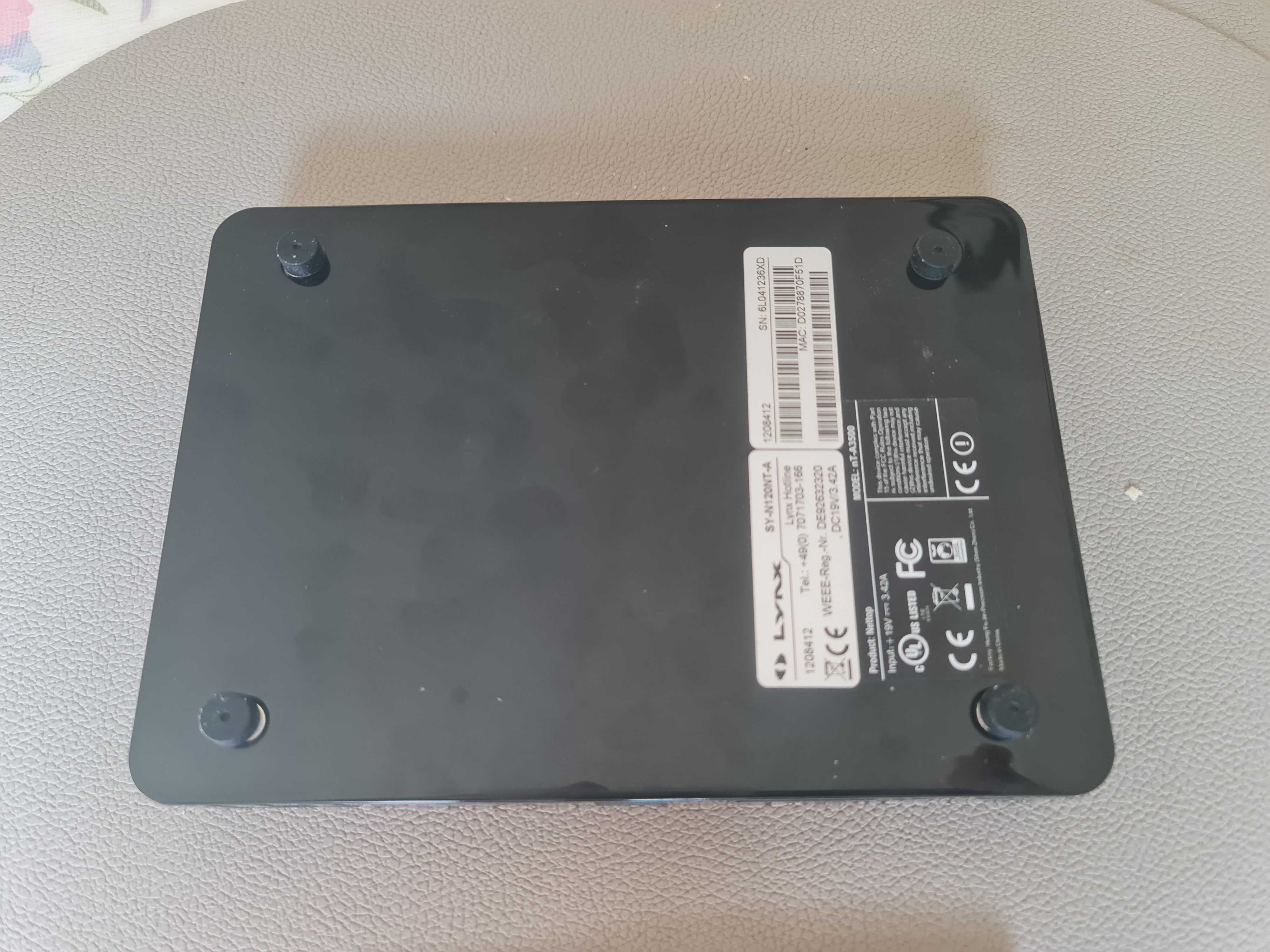 Mini komputer Foxconn Nettop nT-A3500|8GB|120GB SSD|Windows 10