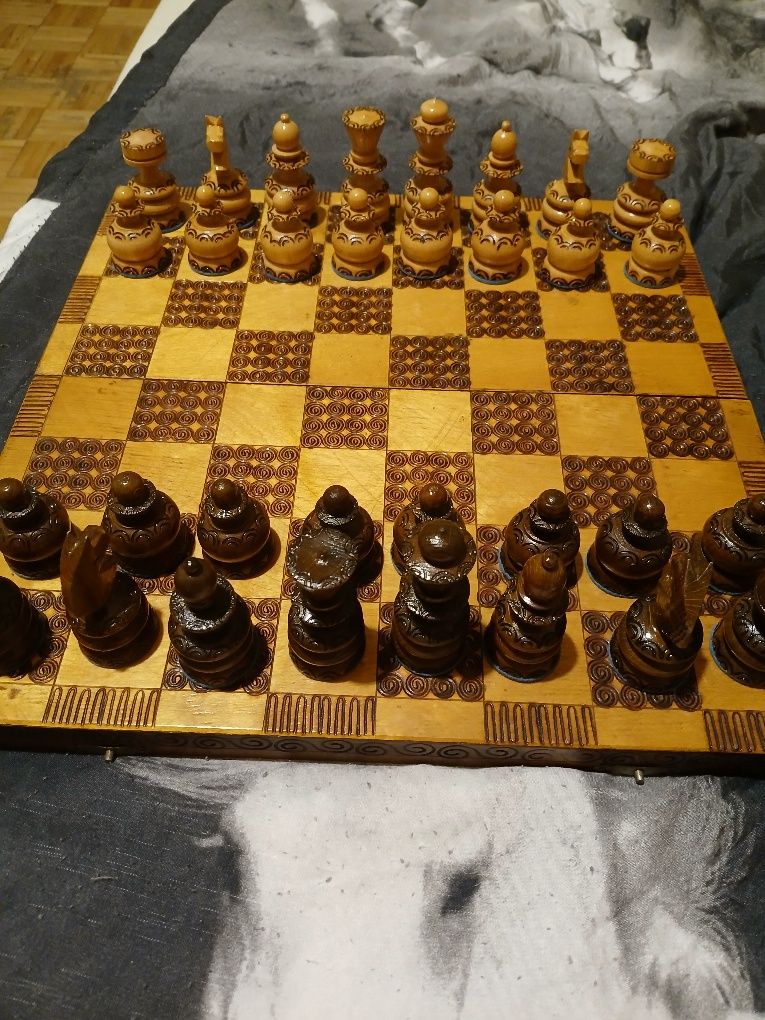 Szachy drewniane
