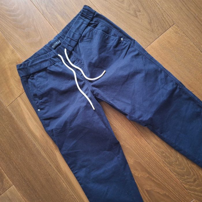 Spodnie męskie granatowe casual - materiałowe Vistula roz. 31/32