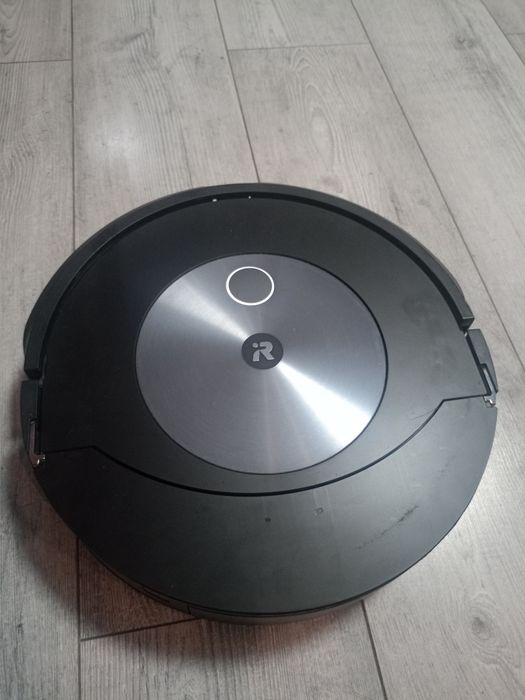 iRobot Rumba j7 mopujący