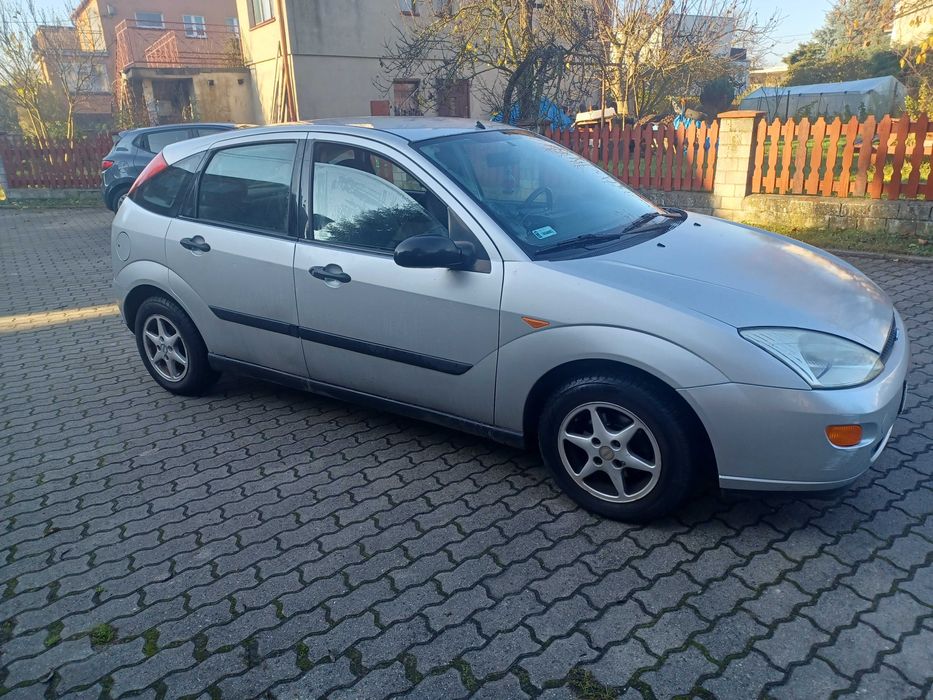 Ford focus 1.6 benzyna