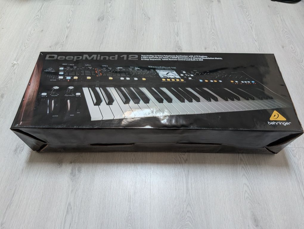 Behringer Deepmind 12