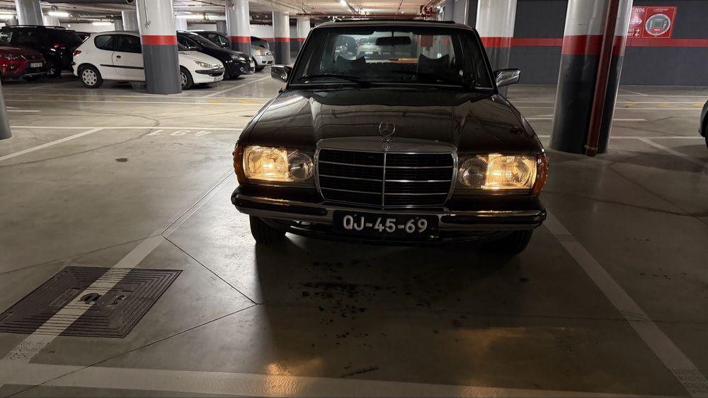 Mercedes 300d - Impecável