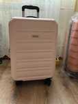 Средний чемодан American Tourister