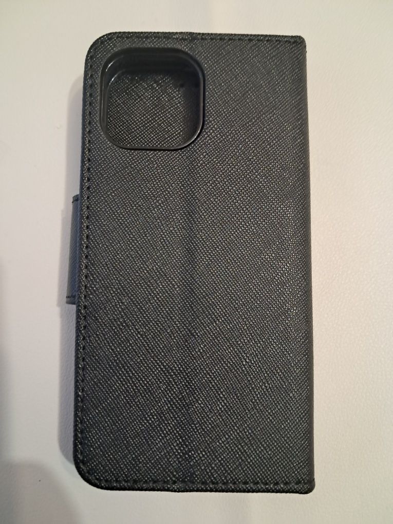 Etui na telefon Iphone 13 mini