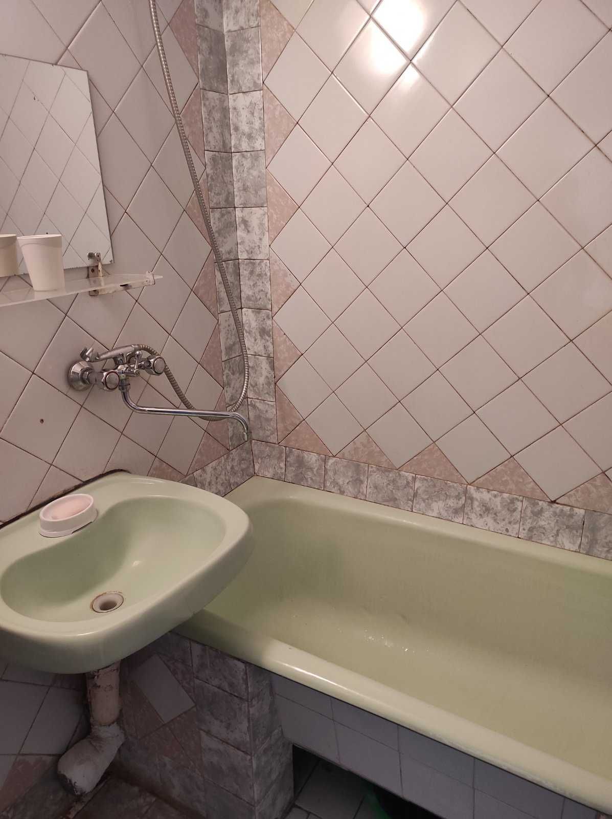 сдам на Длительно 1 комнатную на Таирова