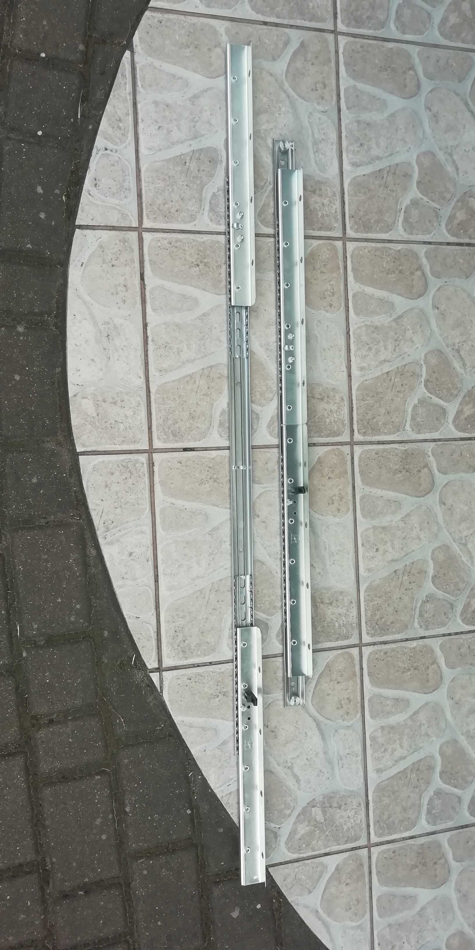 Nowy mechanizm rozkładania stołu