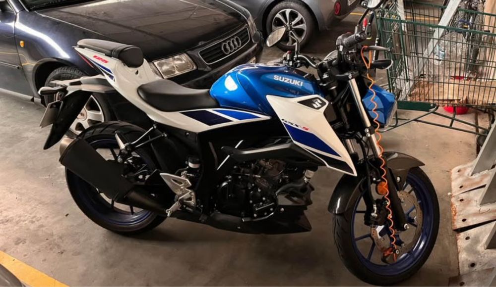 Moto 125 suzuki usada como nova