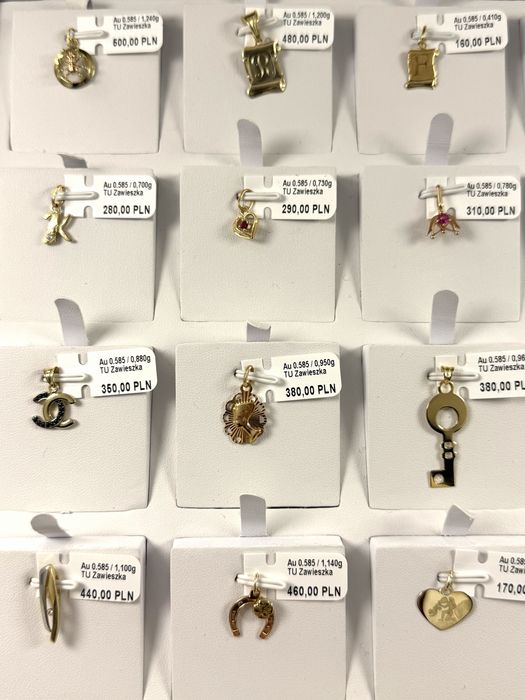 Złota zawieszka z turkusem