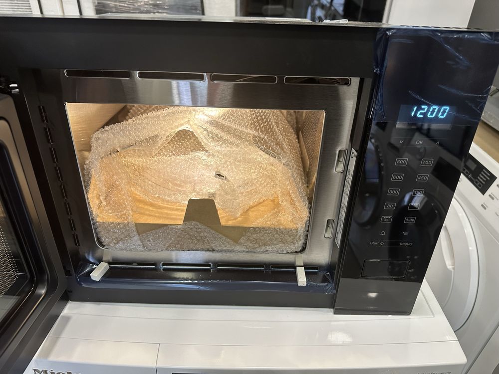 Мікрохвильова піч Miele M 2224 sc(Німеччина) НОВА. Таймер. Сенсор