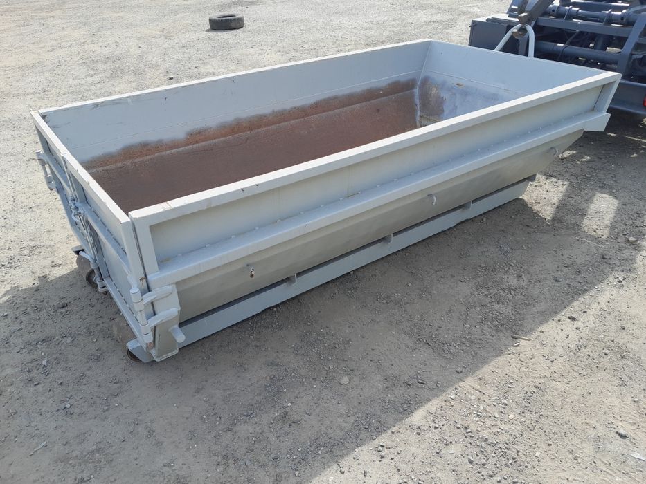 Kontener na gruz. Wywóz gruzu budowlanego.