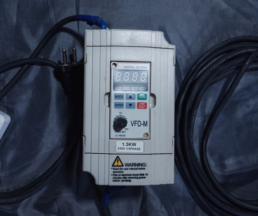 Частотний перетворювач vfd015m21a 1,5 кВт