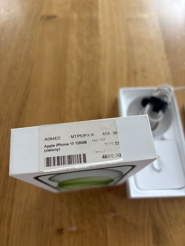 iPhone 15 (128GB) jak nowy / zielony