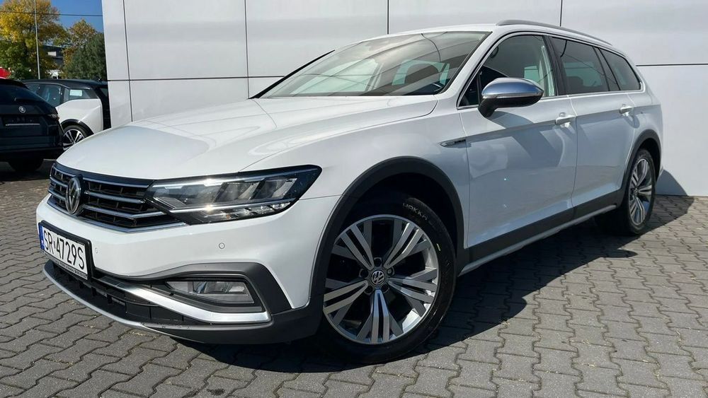Volkswagen Passat Alltrack | 4x4 | Automat | Led | Kamera | Navi | Webasto | Hak | FV23%