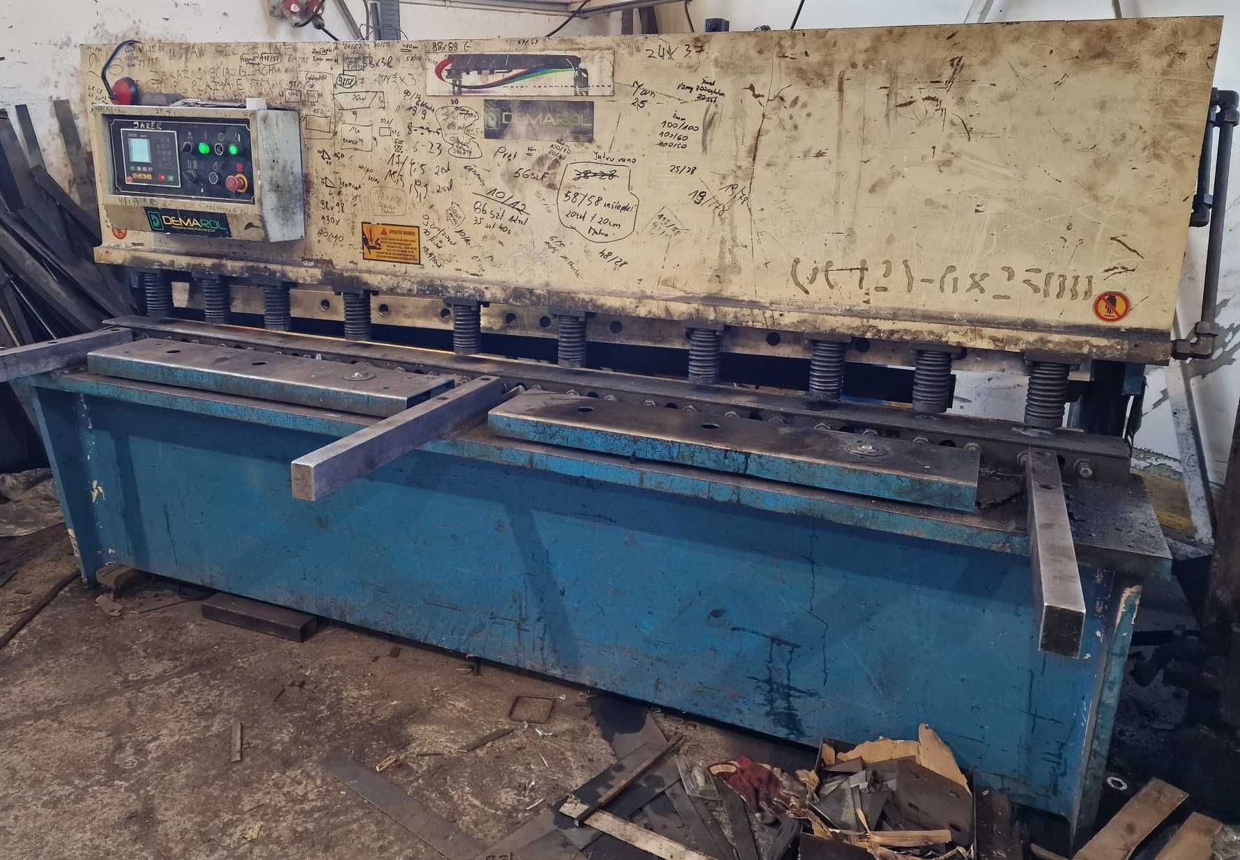 Gilotyna do cięcia metalu nożyce do blachy QC12Y-6x2500