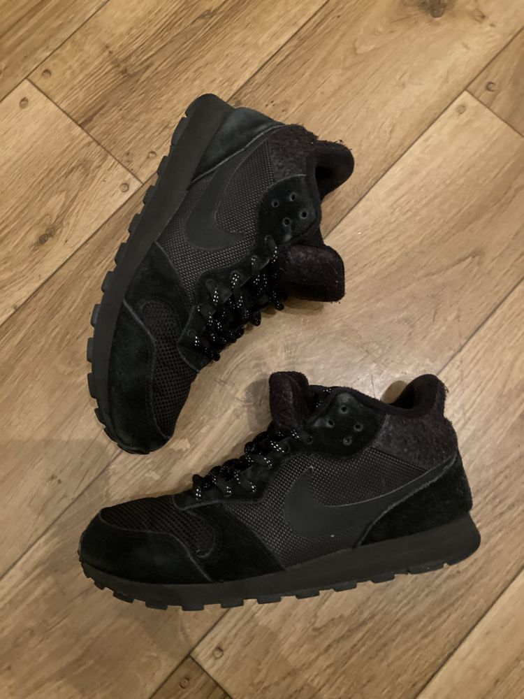Nike MD Runner 2 MID