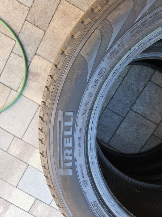 255/55r19 111h pirelli scorpion Verdi all season run flat