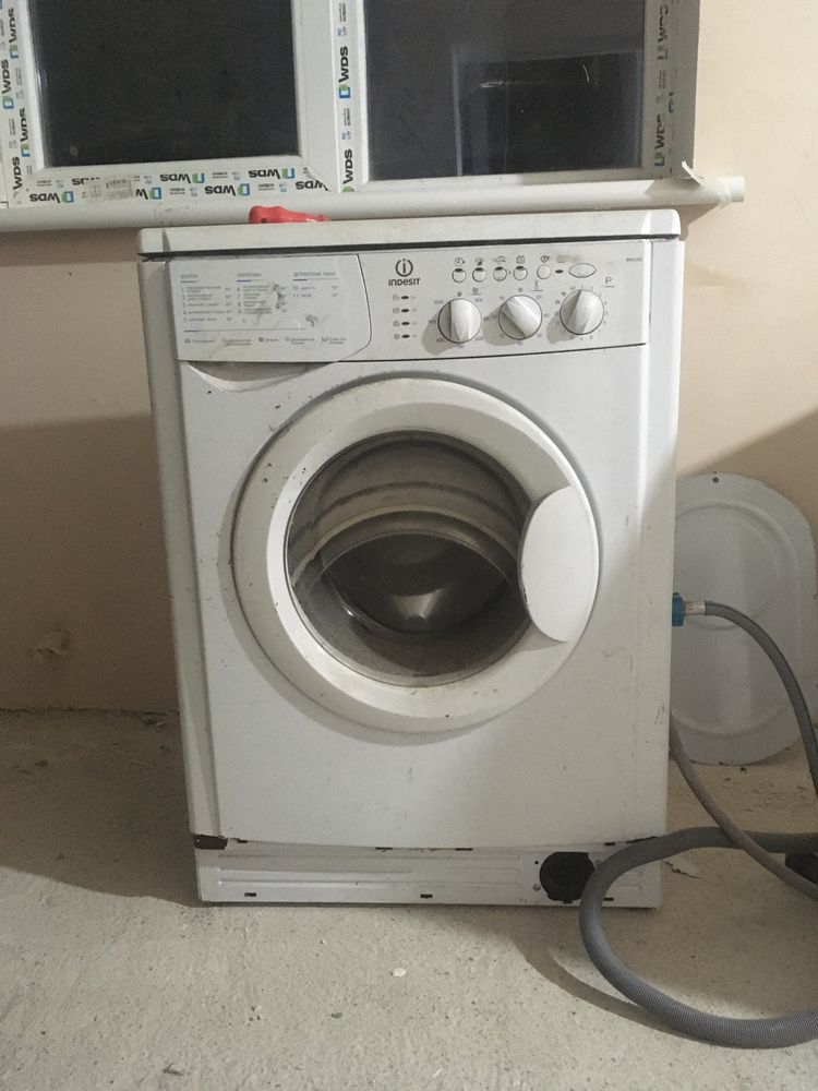 Indesit wisl пральні машини