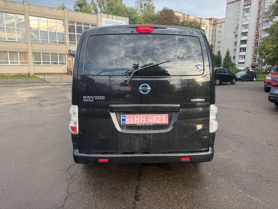 Nissan E-NV200 2015 24кВт Пасажир