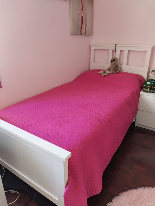 Cama de solteiro com colchão