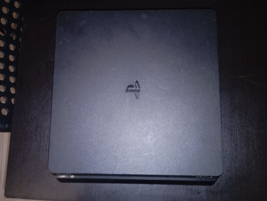 PlayStation 4 em bom estado