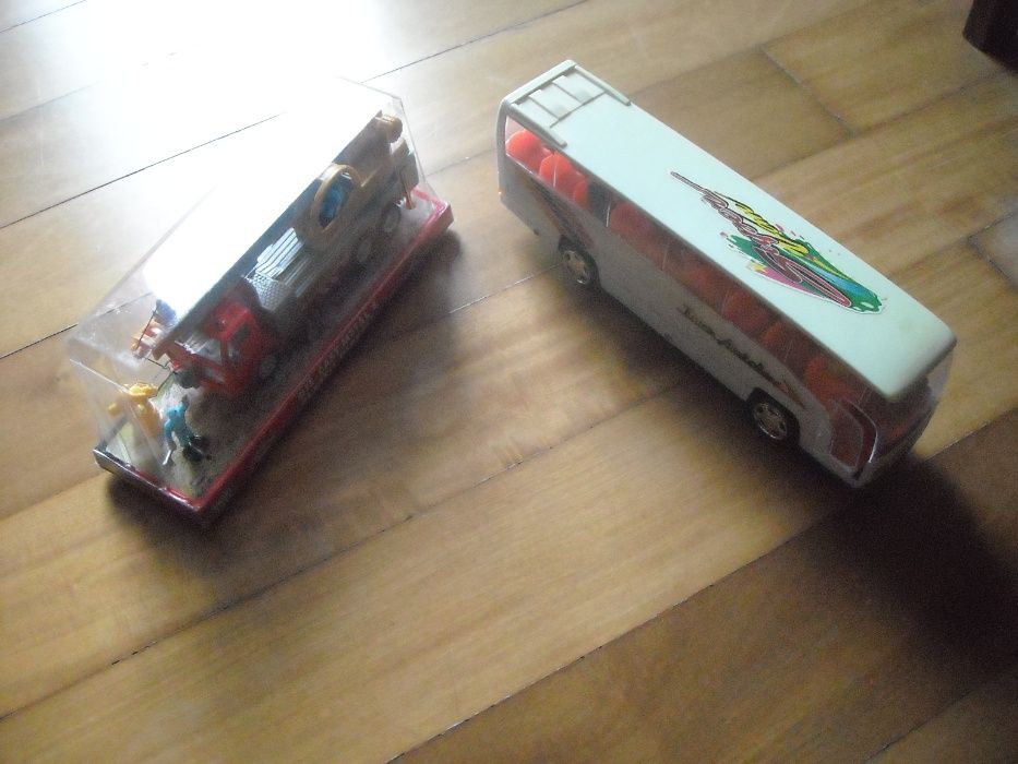 Veículos para brincar (a partir dos 4 anos)