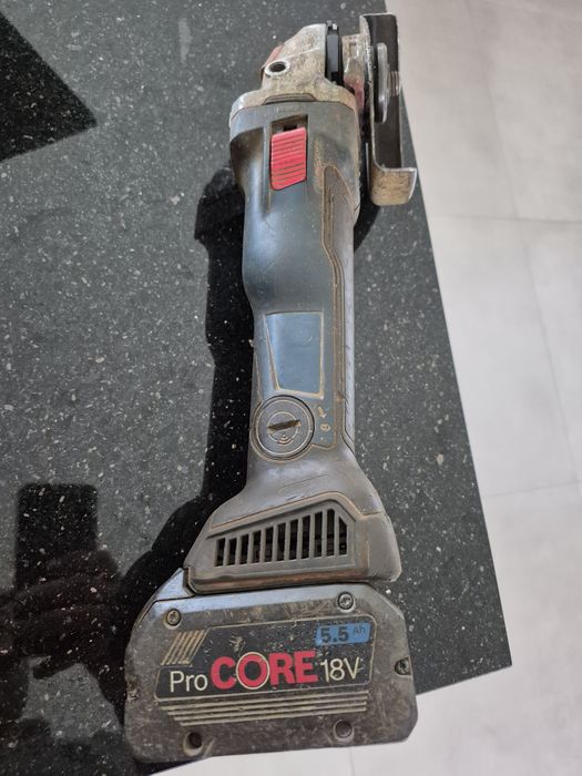 Szlifierka kątowa Bosch Profesional 18V