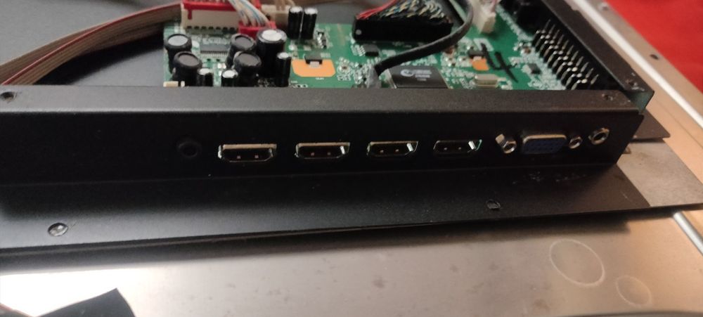 Продам TV"Saturn" 46"