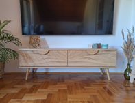 Szafka RTV 150cm drewniana, w skandynawskim stylu (pod TV)