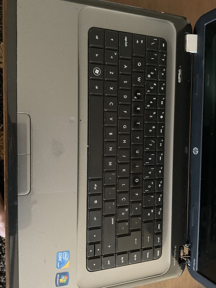 Portátil HP Pavilion g6 - Intel i5, 4GB RAM, 594GB HDD