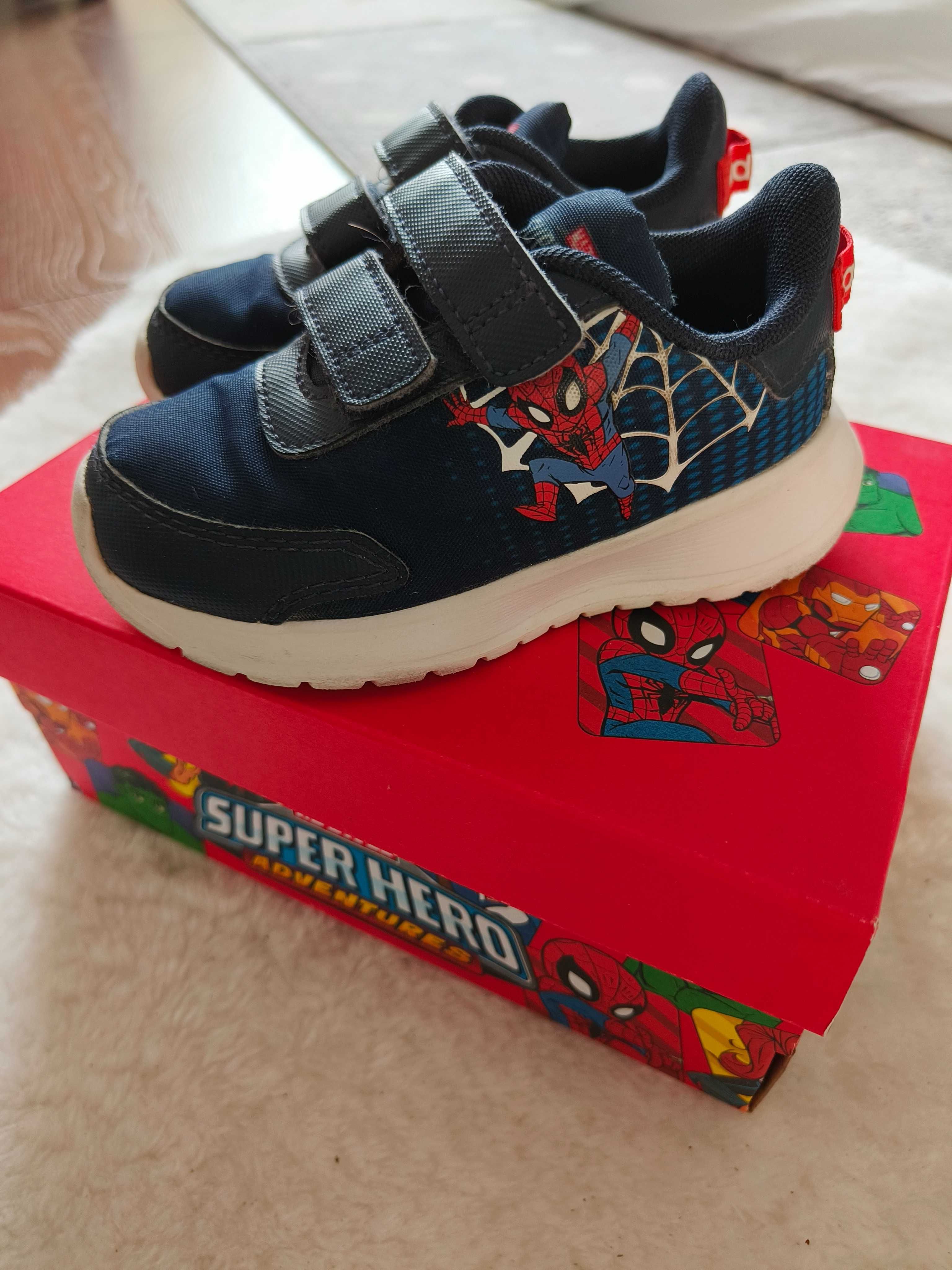 Buty adidas tensaur Marvel Spiderman dla chłopca