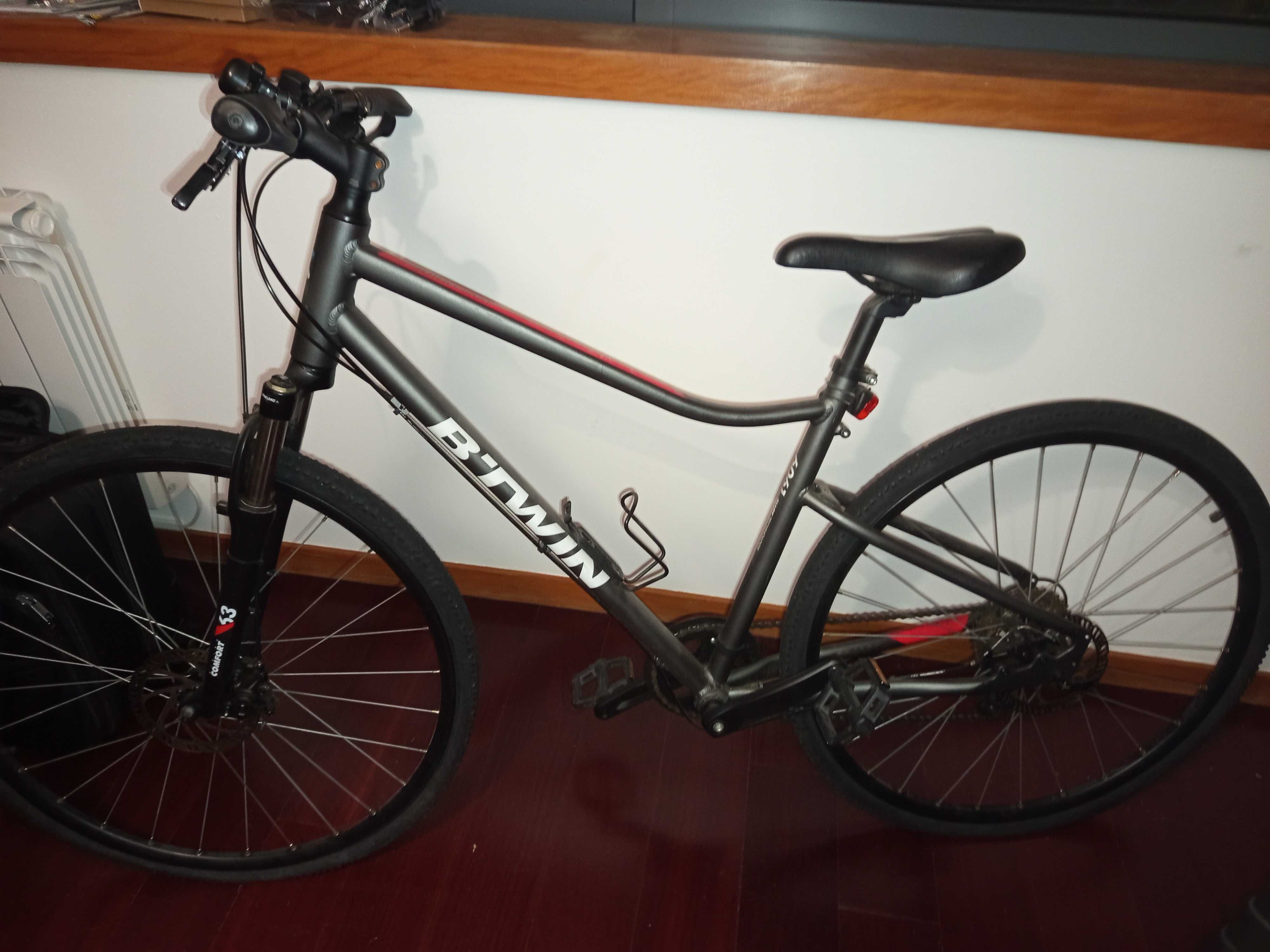 Bicicleta B'TWIN River