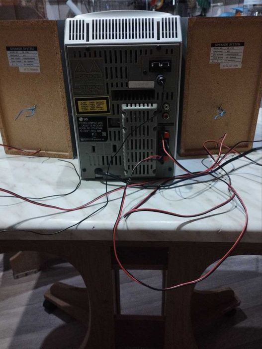 Музыкальный центр LG FFH-216 ( CD диск не видит)