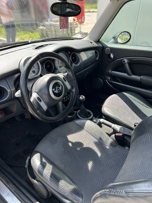MINI Cooper 1.6 Benzyna (2004)